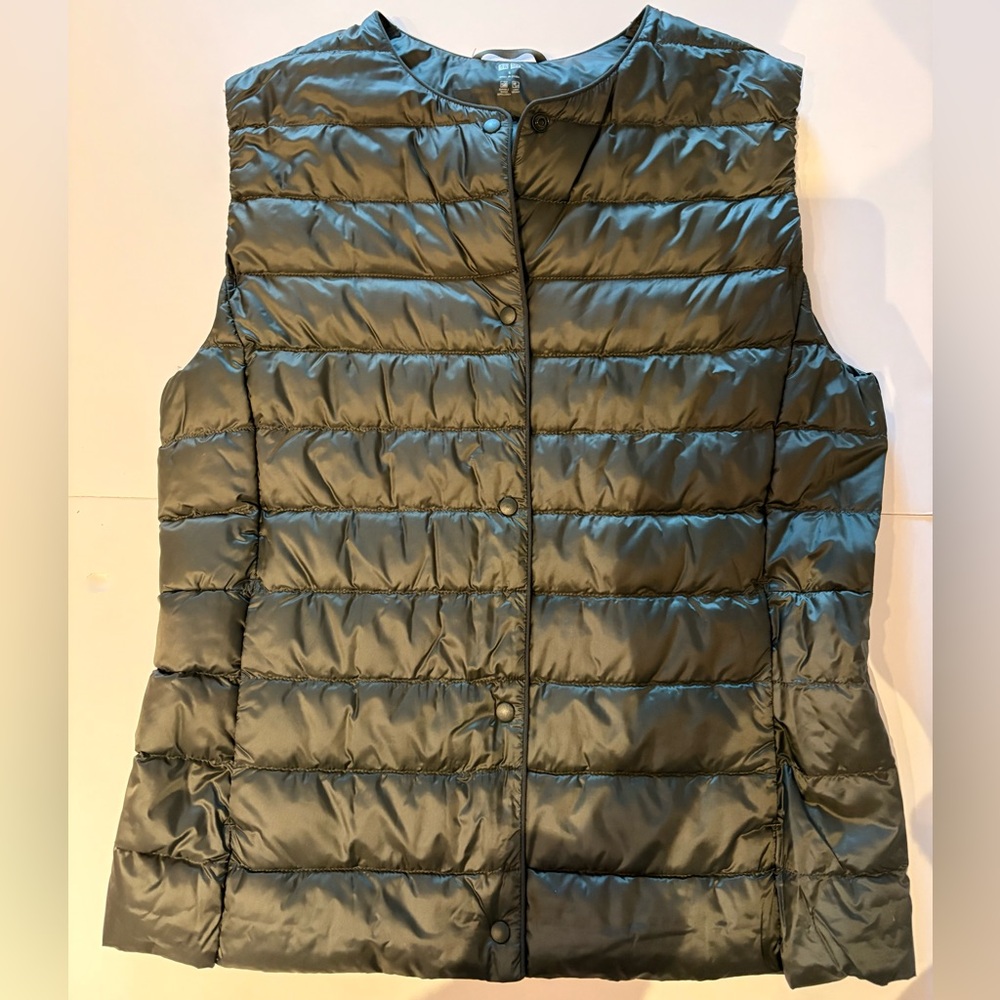 Uniqlo khaki Puffer Vest